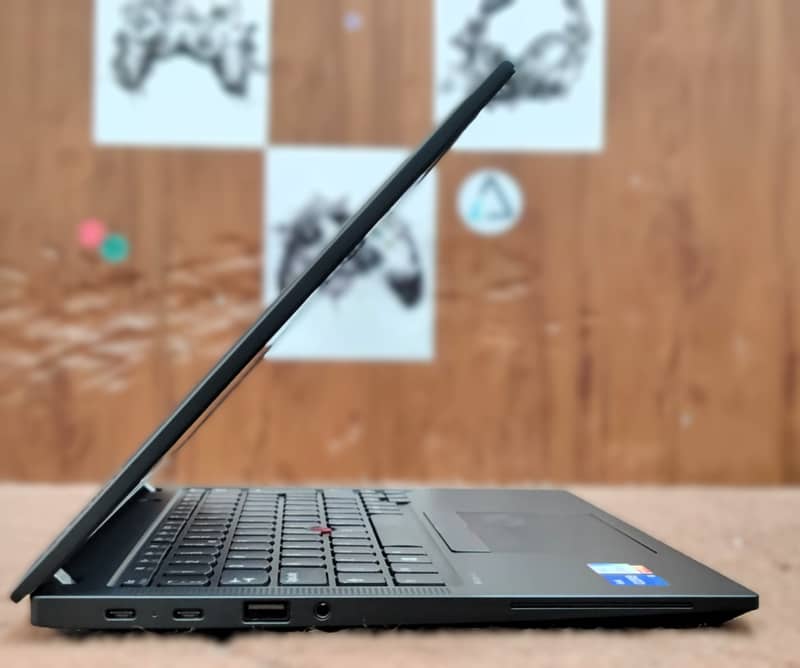 lenovo thinkpad X13 Gen4 Core i5-1335u 16GB Ram 256GB SSDTouchscreen 3