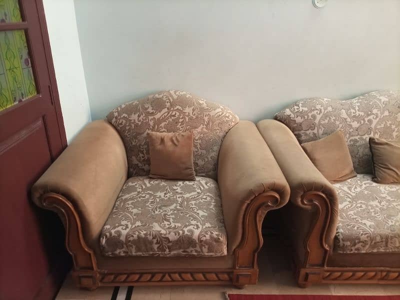 Sofa Set 7 seater with Cushions 2