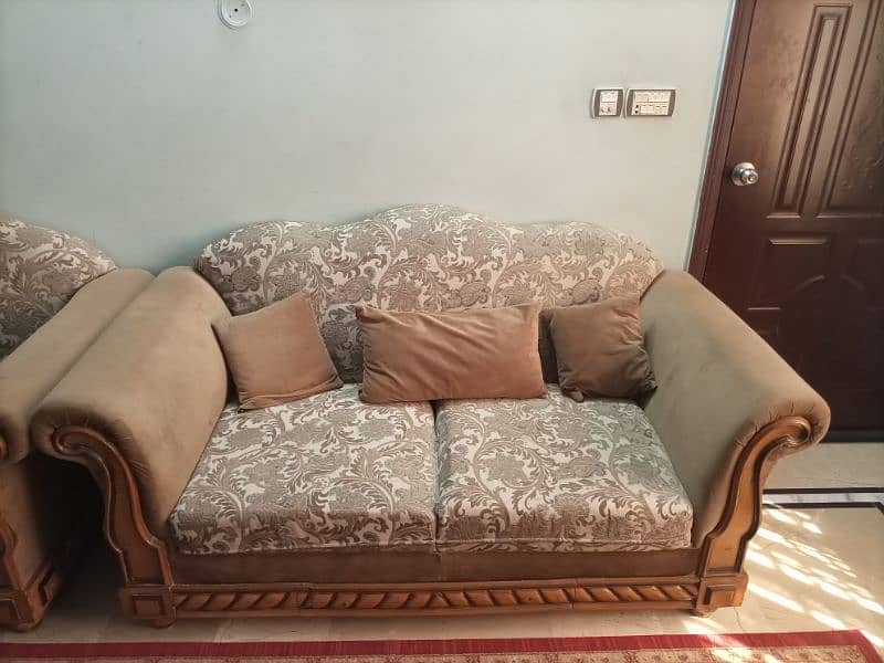 Sofa Set 7 seater with Cushions 1