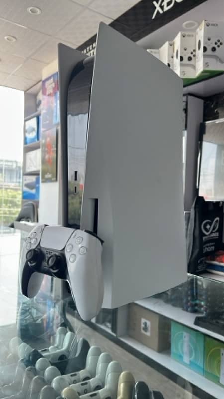 PS5 Disc edition 825GB sealed unit 0