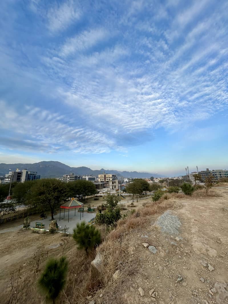 60x90 Corner Park Face Plot Available Near Markaz Available For Sale 2