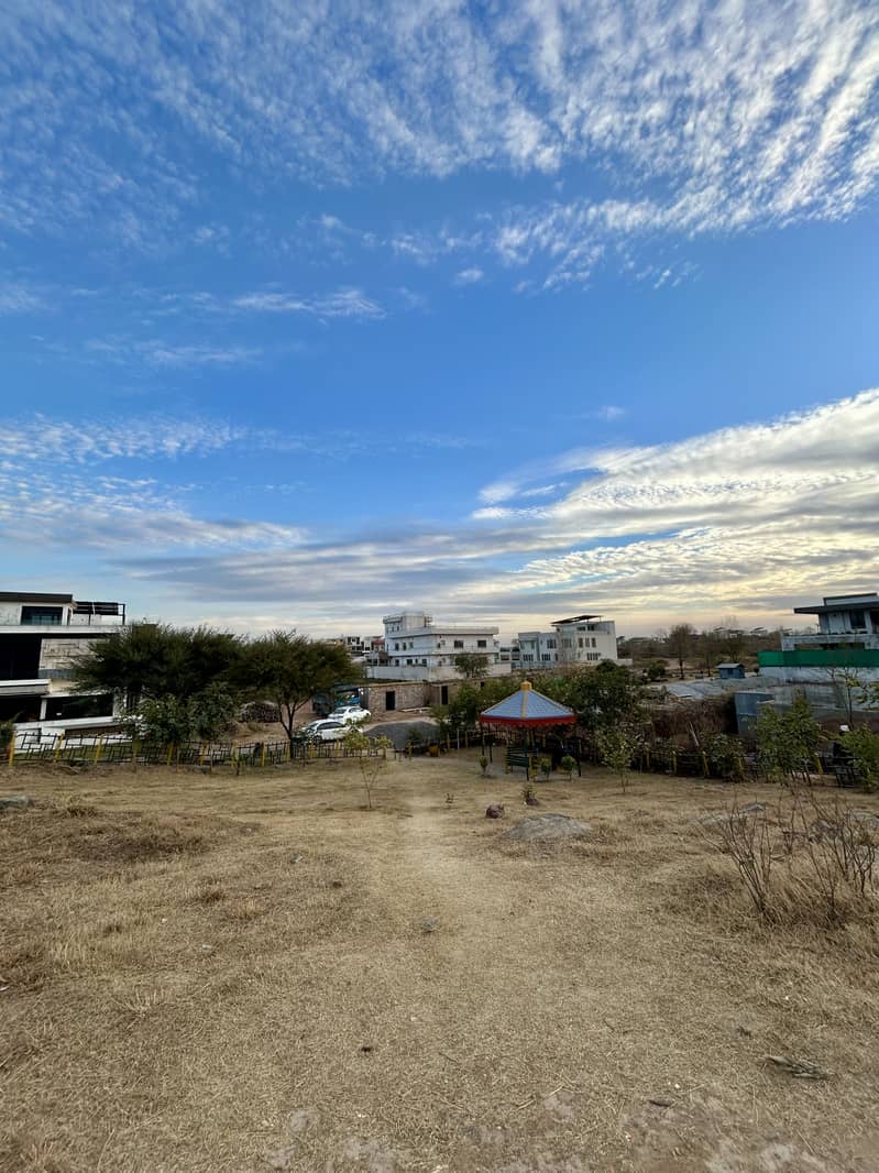 60x90 Corner Park Face Plot Available Near Markaz Available For Sale 6