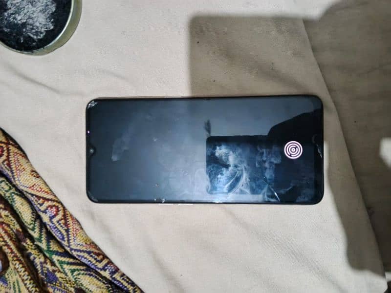 Oppo f17 condition 10/9 memory 8/128 exchange possible 8