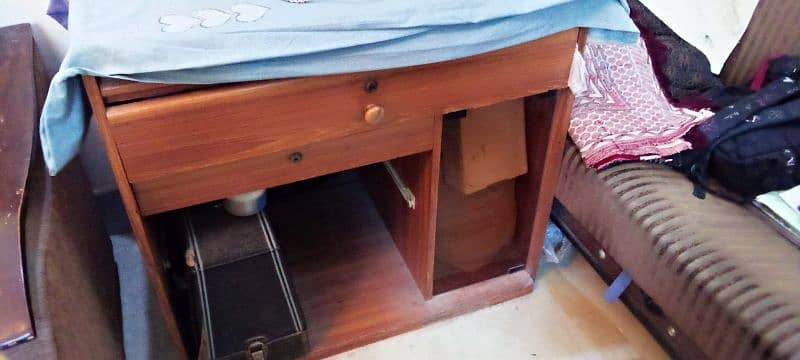 computer table & almira 2