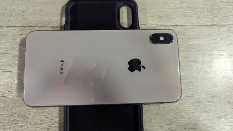 iphone xs max 1