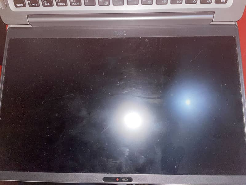 Dell Latitude 7400 2