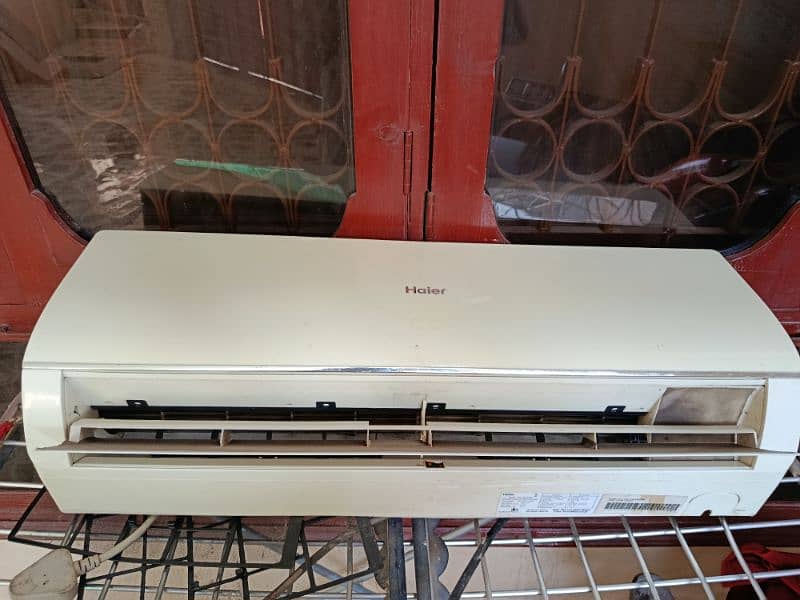 Haier 1-Ton Split AC | Clean & Perfect Working Condition 4