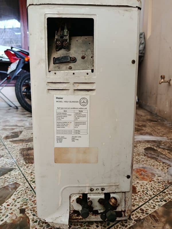 Haier 1-Ton Split AC | Clean & Perfect Working Condition 9