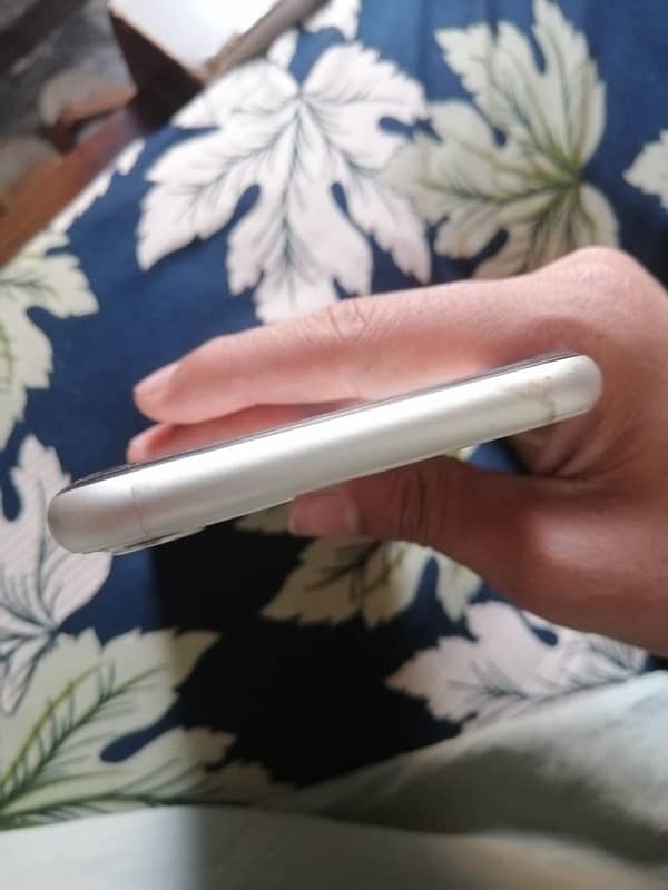 iphone 11 64gb watarpack non pta jv 5