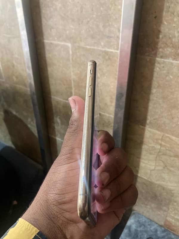 Iphone 11 pro max Display Massage 0