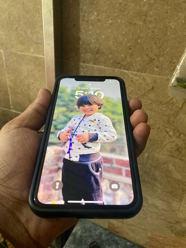Iphone 11 pro max Display Massage 2