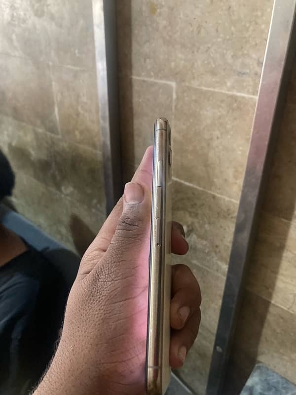 Iphone 11 pro max Display Massage 3