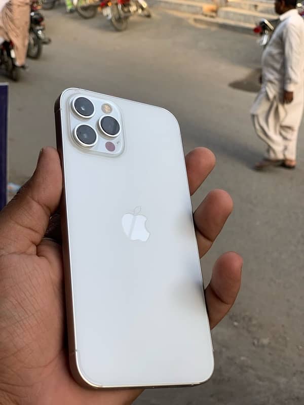 I phone 12 pro max / 128Gb 0