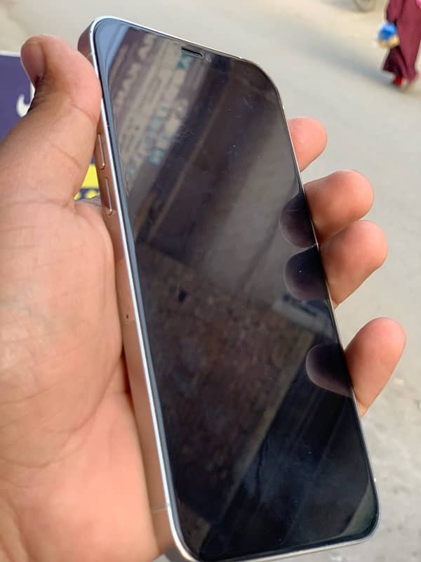 I phone 12 pro max / 128Gb 3