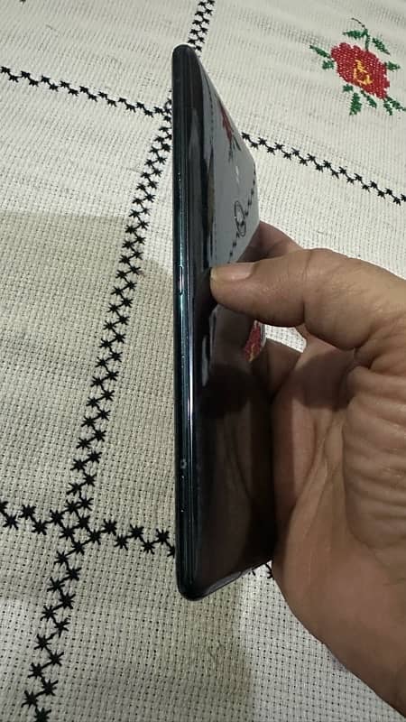 Sony XZ3 SOV-39 online PTA single sim 4/64gb neat condition. 4