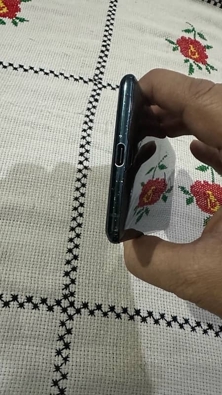 Sony XZ3 SOV-39 online PTA single sim 4/64gb neat condition. 6