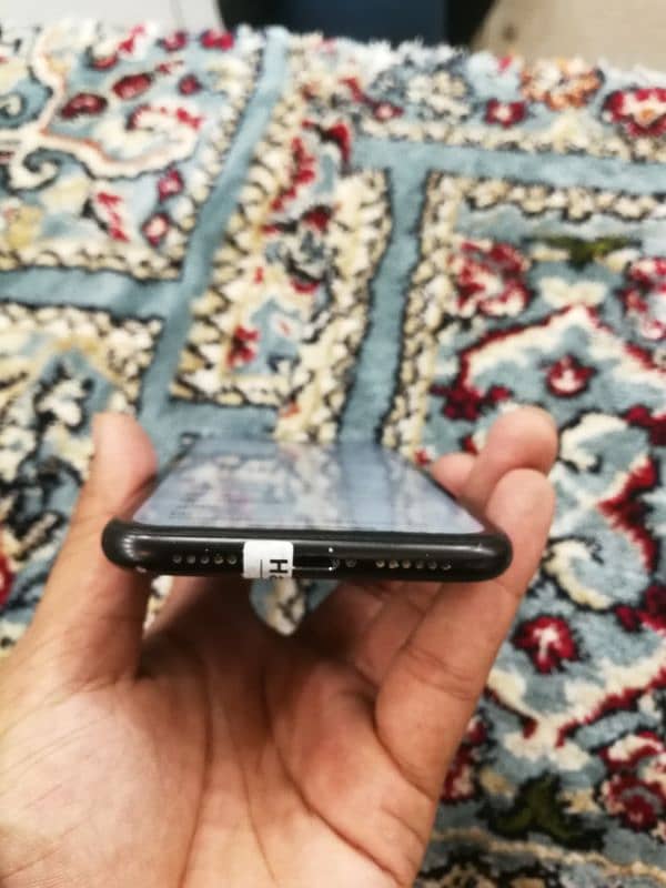 IPhone xr (03185353063) 4