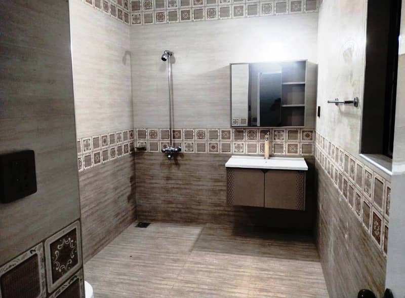 10 Marla Beautiful independent House Available For Rent in DHA Phase 1, P Block Lahore Cantt 4