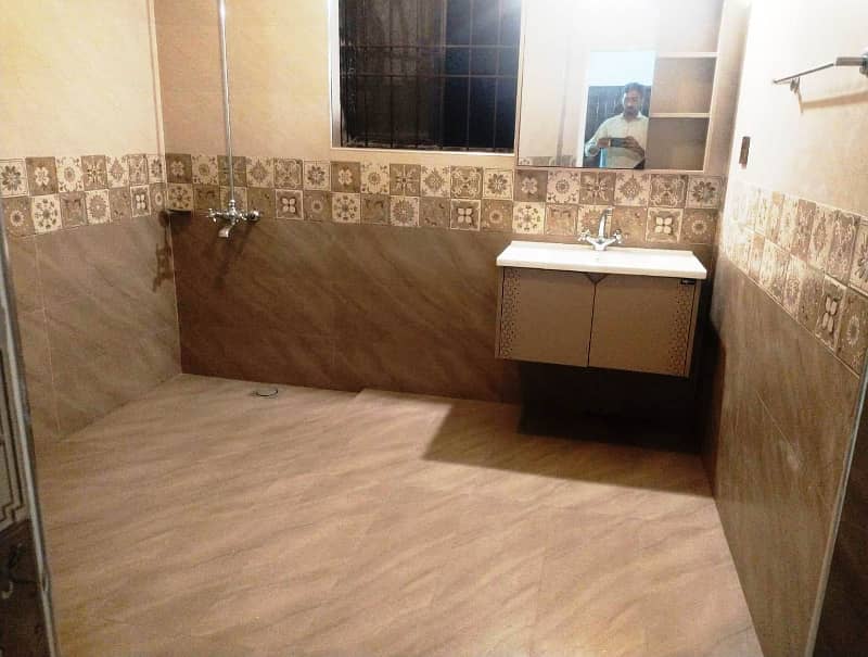 10 Marla Beautiful independent House Available For Rent in DHA Phase 1, P Block Lahore Cantt 5