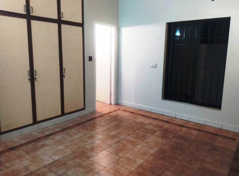 10 Marla Beautiful independent House Available For Rent in DHA Phase 1, P Block Lahore Cantt 18