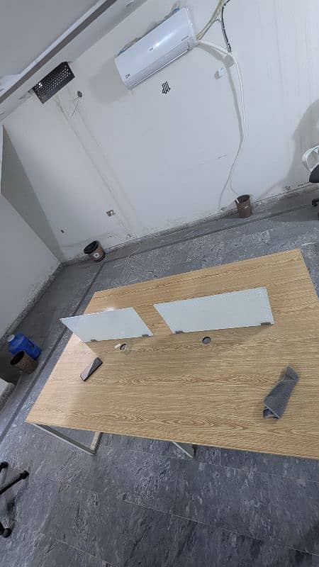 2 Office Workstation Table (4-5) Persons 1