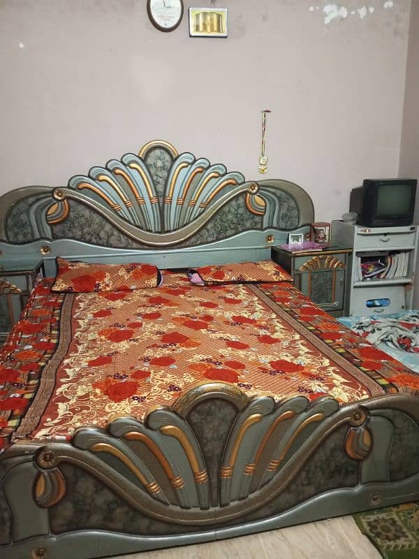 Bed with side tables 2