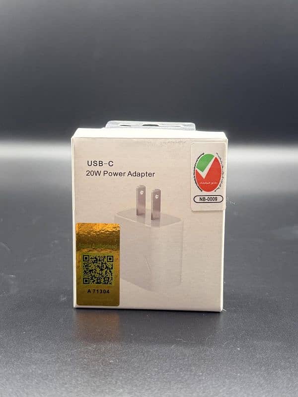 iPhone 20 watt power adaptor type C to types C 3