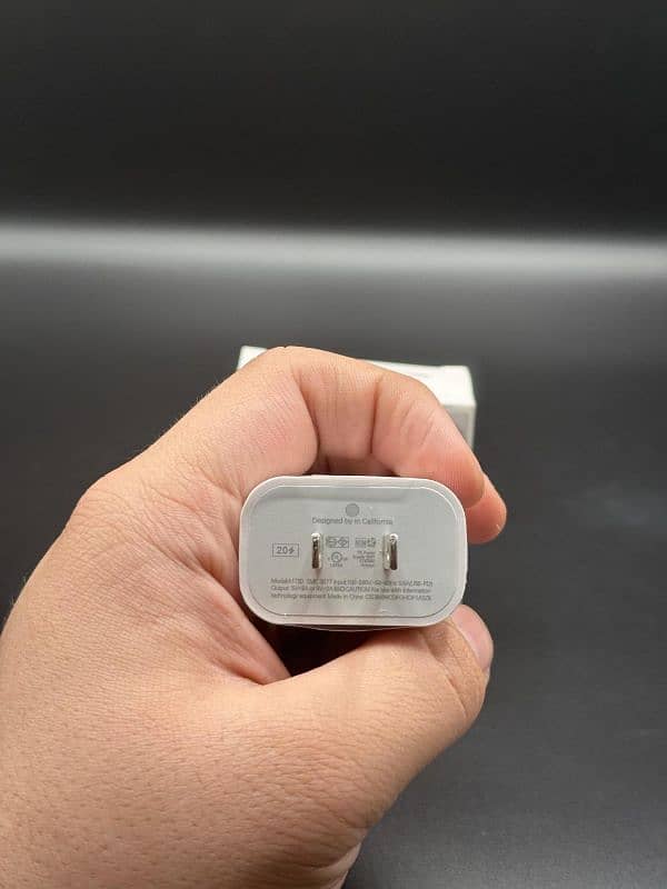 iPhone 20 watt power adaptor type C to types C 5