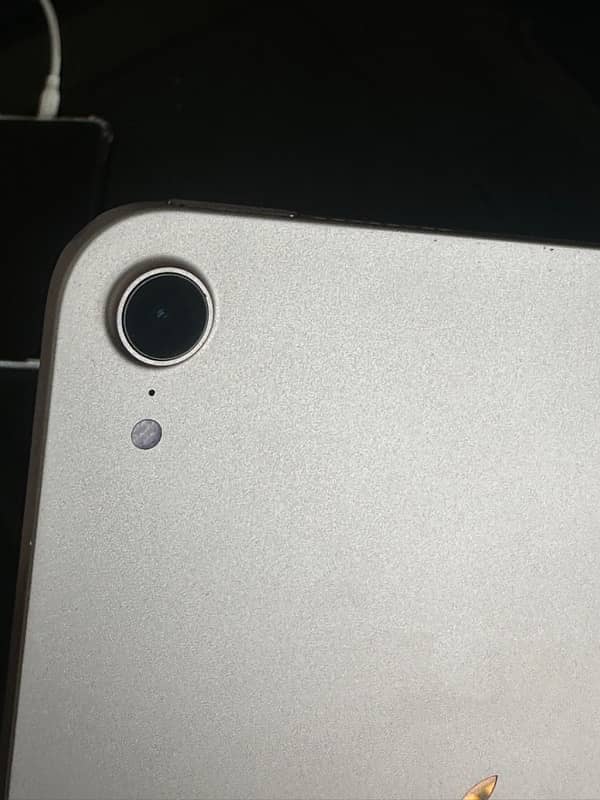 IPADE MINI 6 64GB 10.10 condition 03165179675 whttsap 5