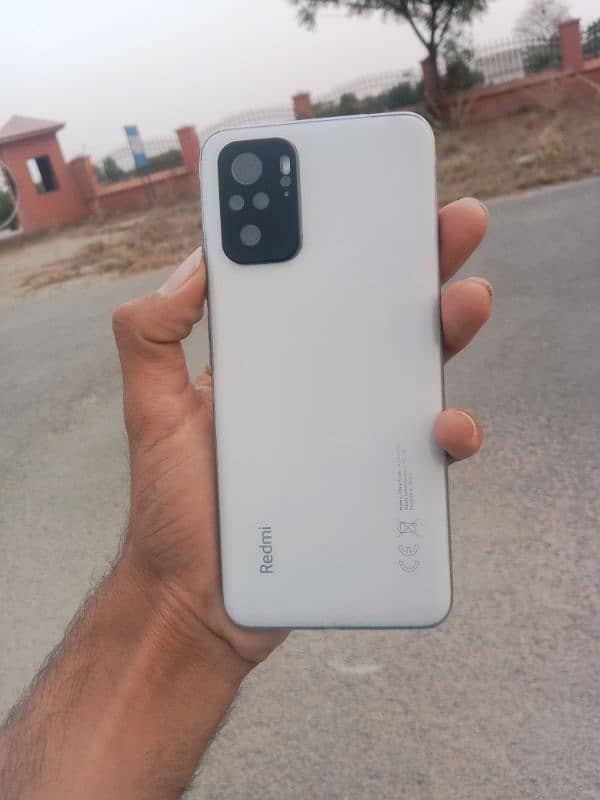 Redmi note 10 , Condition 9/10 , with box , original 33w charger 4