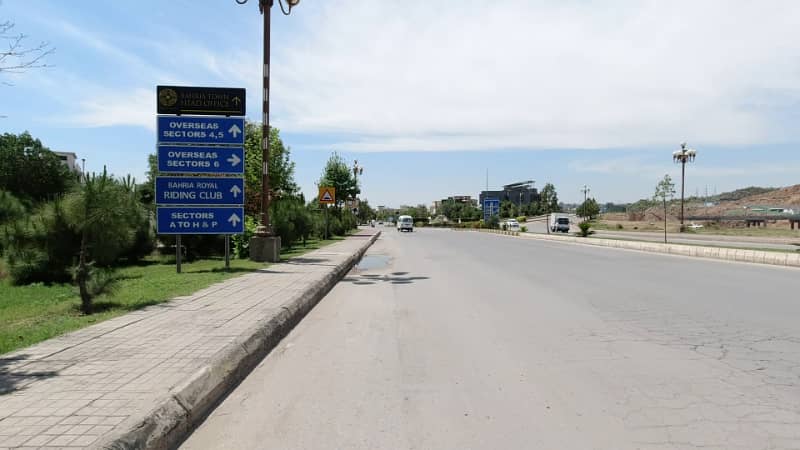 Overseas Enclave 1 Available 1 Kanal Residential Plot located at Ideal location Near to Dominion Mall and School 0