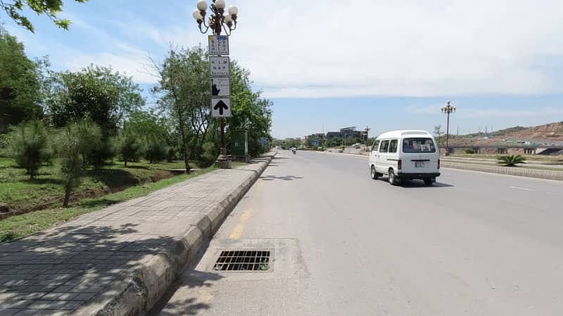 Overseas Enclave 1 Available 1 Kanal Residential Plot located at Ideal location Near to Dominion Mall and School 1