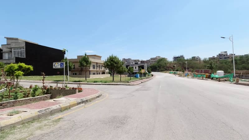 Overseas Enclave 1 Available 1 Kanal Residential Plot located at Ideal location Near to Dominion Mall and School 7
