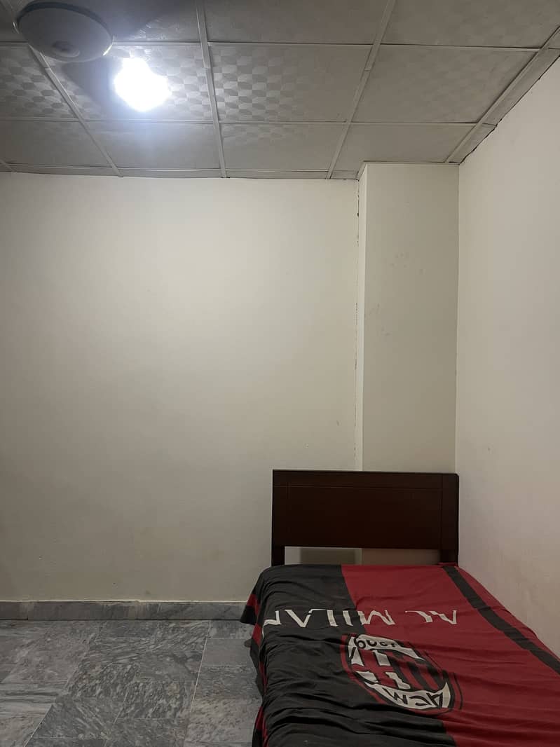 studio apprment avilable for rent in E-11/2 mini markaz 3