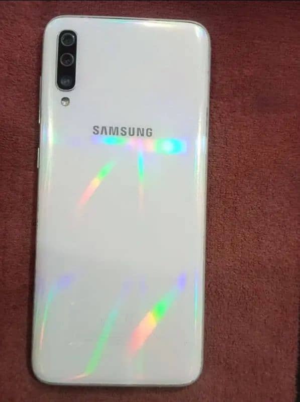 Samsung Galaxy A70 With Complete Accessories 10/10 Condition 0