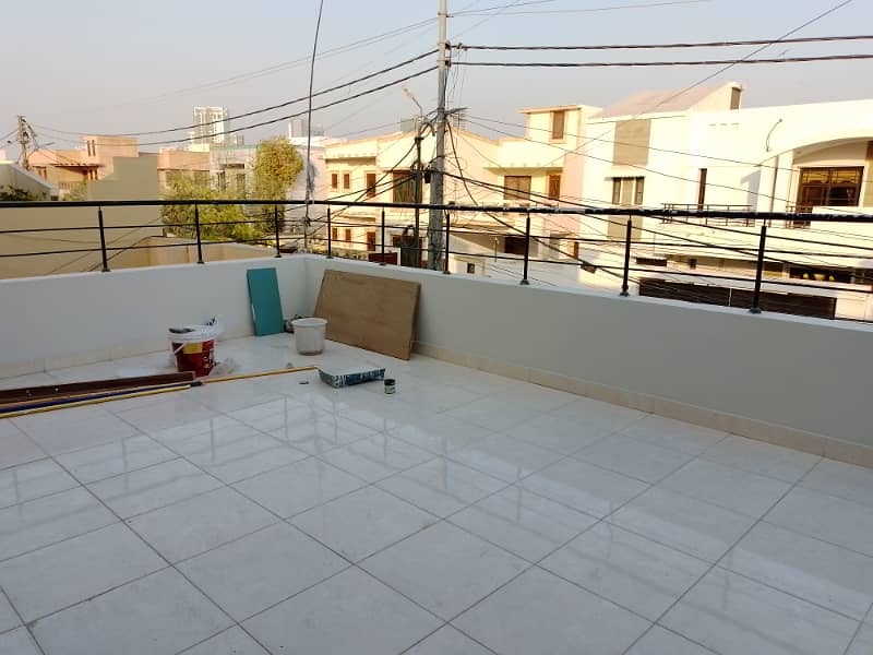 Upper portion for Rent on Khayaban-e-Saadi. 3