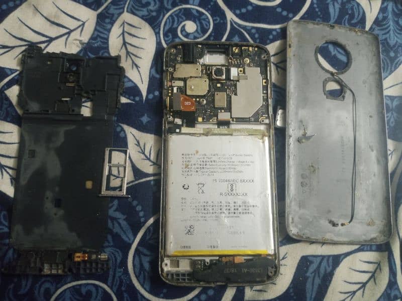 Motorola G6 (for parts) 5