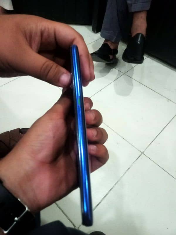 Oppo F11 6-128 0
