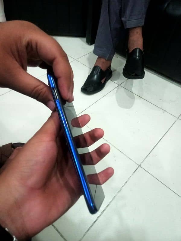 Oppo F11 6-128 3