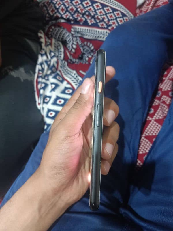 Google pixel 4 in new condition 4