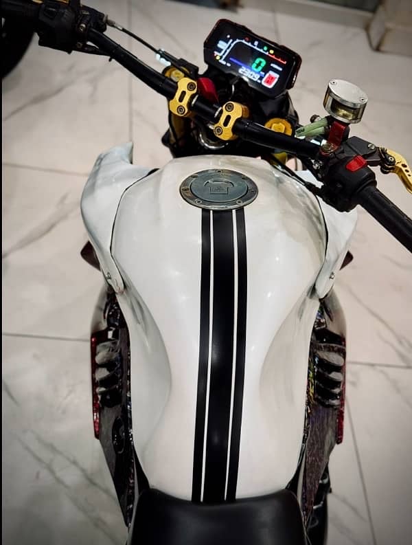 Yamaha XJR 400cc Four cylinder Custom built heavy bike 3