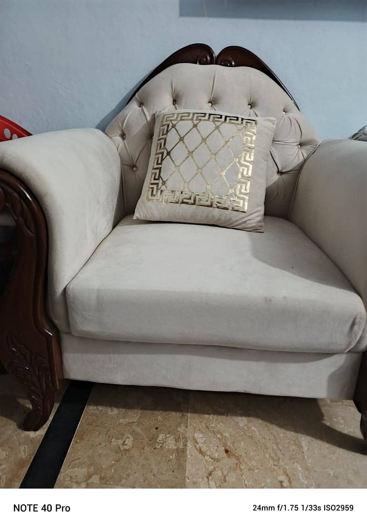 7 seater white sofa set 9