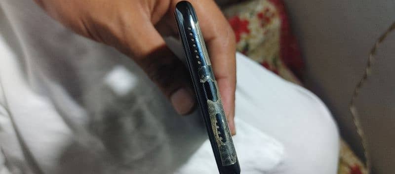 iphone 11 pro max 3