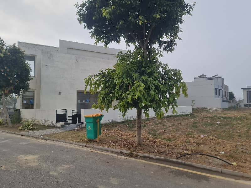 3 Marla LDA Approved Possession Plot Phase 2 For Sale In New Lahore City 0
