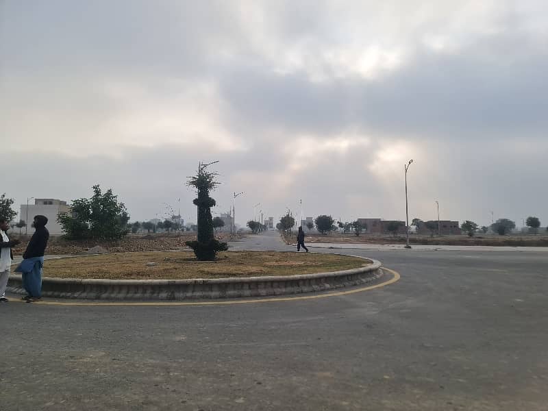 3 Marla LDA Approved Possession Plot Phase 2 For Sale In New Lahore City 4