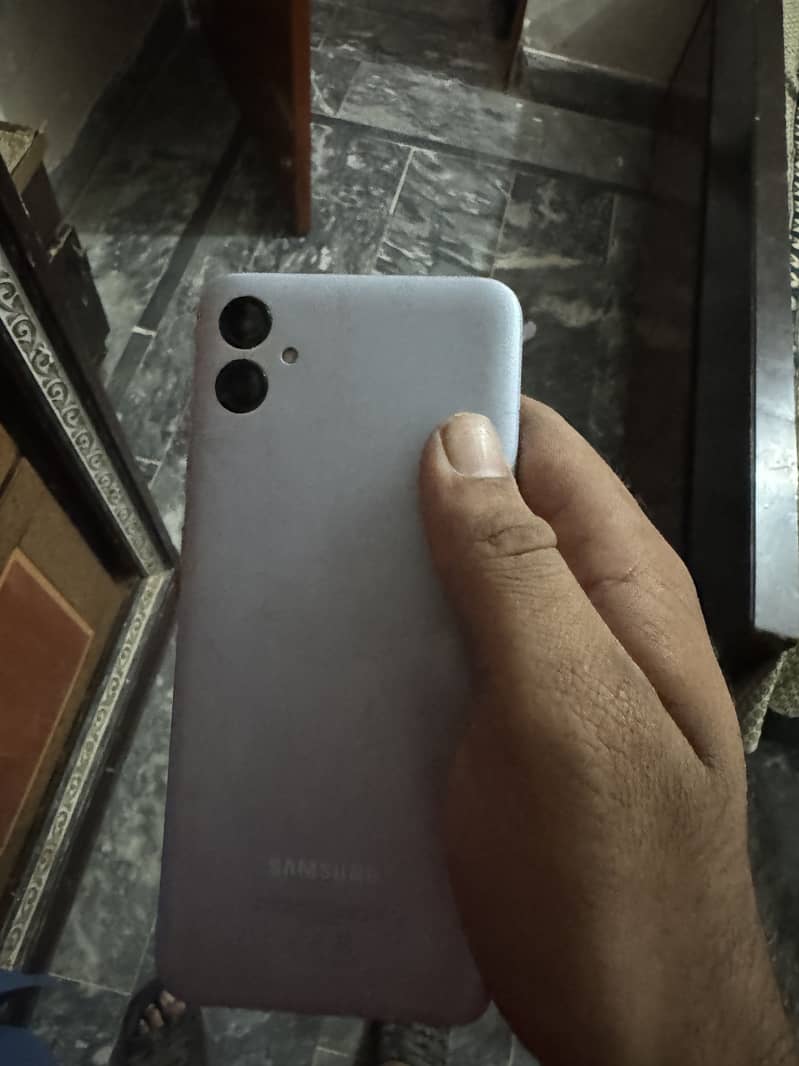 Samsung a04e 3 32 full box non pta 0/3/2/9/0/9/7/6/9/6/8 4