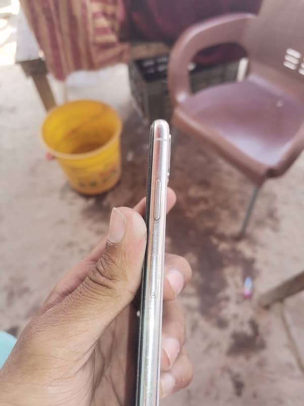 iPhone X official pta 64pta 1