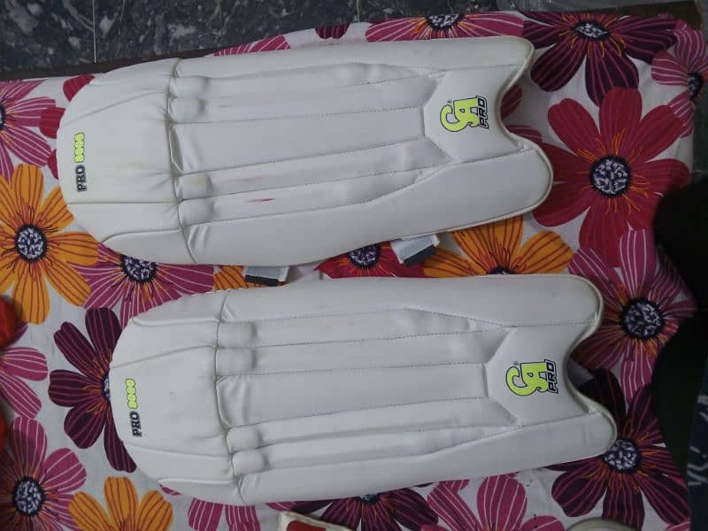 Cricket kit with zaman Khan signed bat urgent sale 0