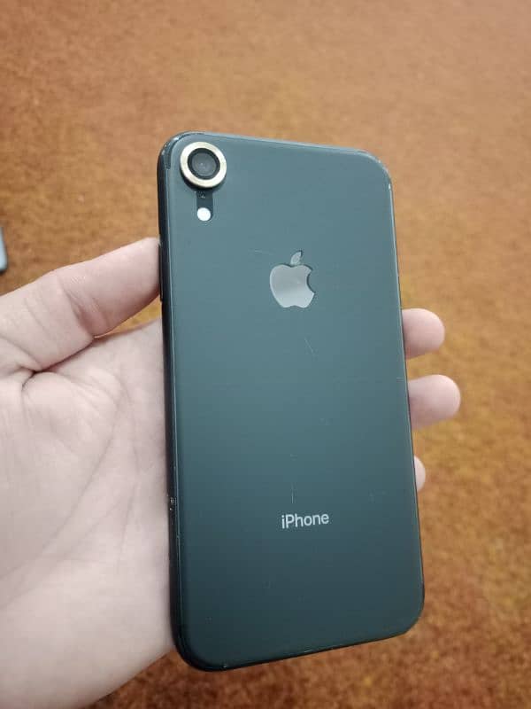 iPhone XR 0