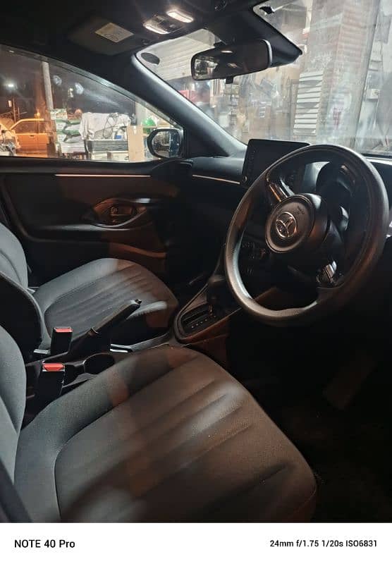 Toyota Yaris 2023 X push start 3